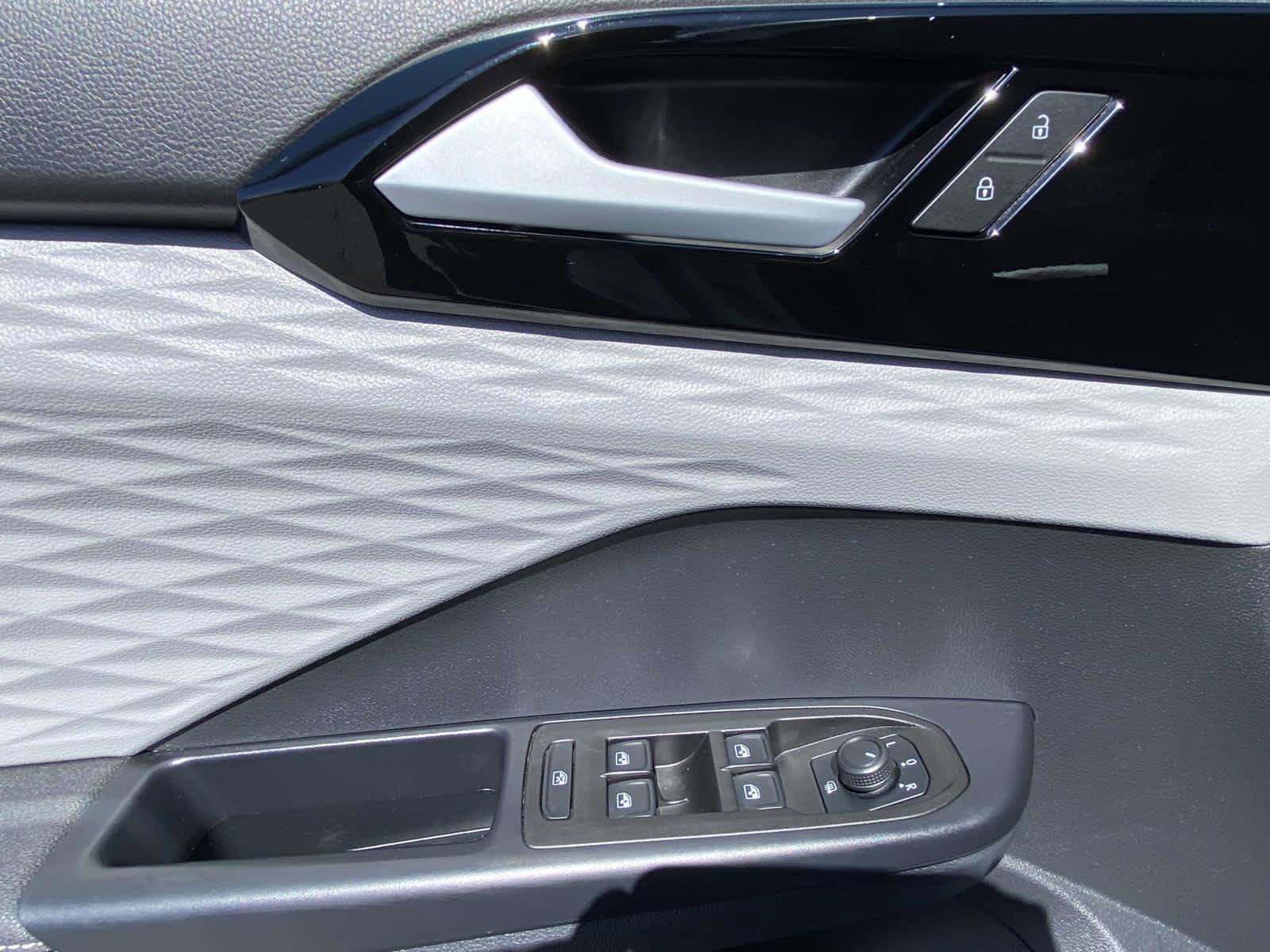 Certified 2024 Volkswagen Taos S AWD/4WD image 23