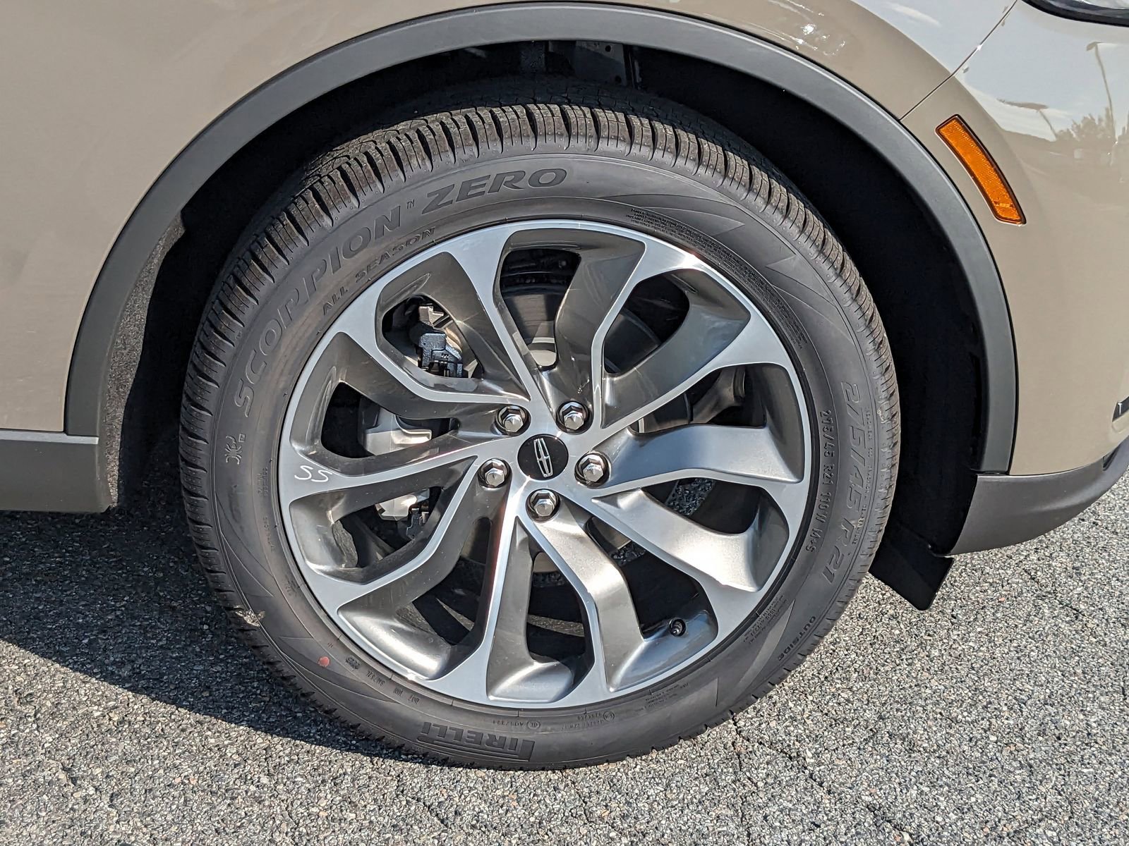 New 2025 Lincoln Aviator 2WD w/ Equipment Group 101A image 14