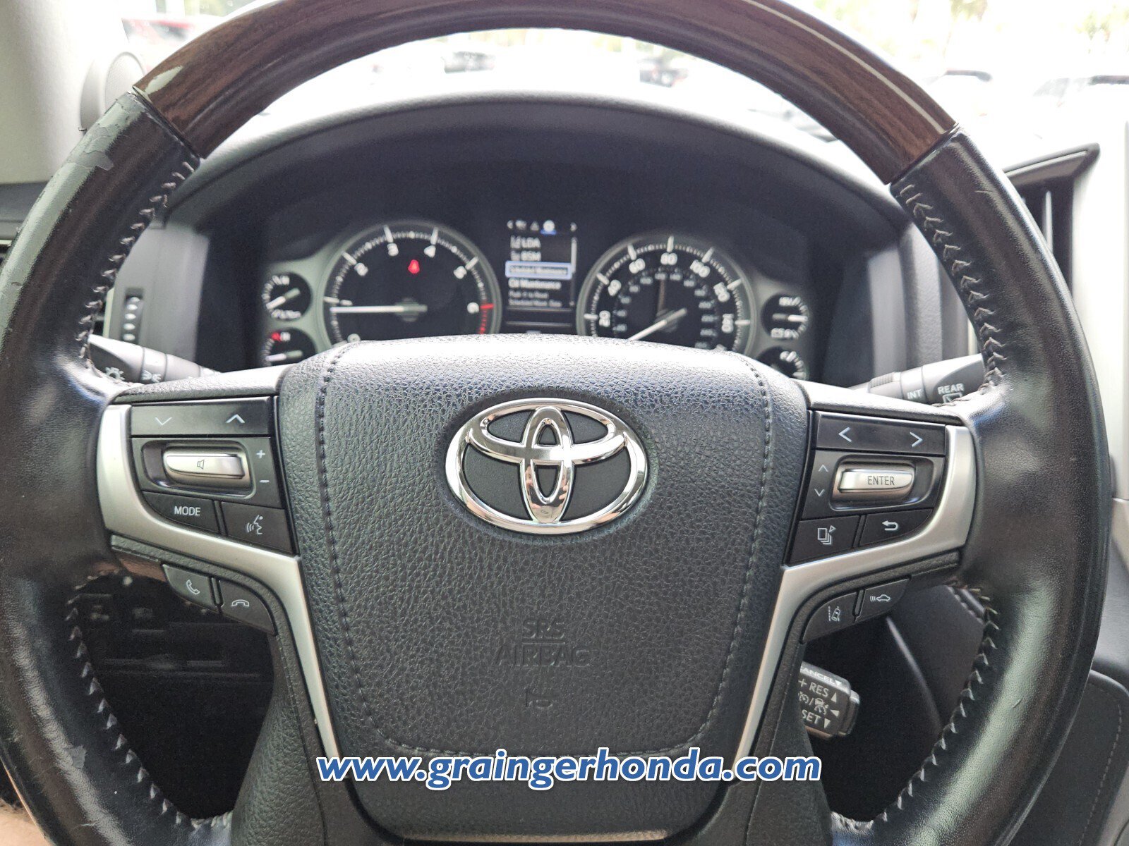 Used 2019 Toyota Land Cruiser w/ Four Season Floor Mat Package AWD/4WD image 19