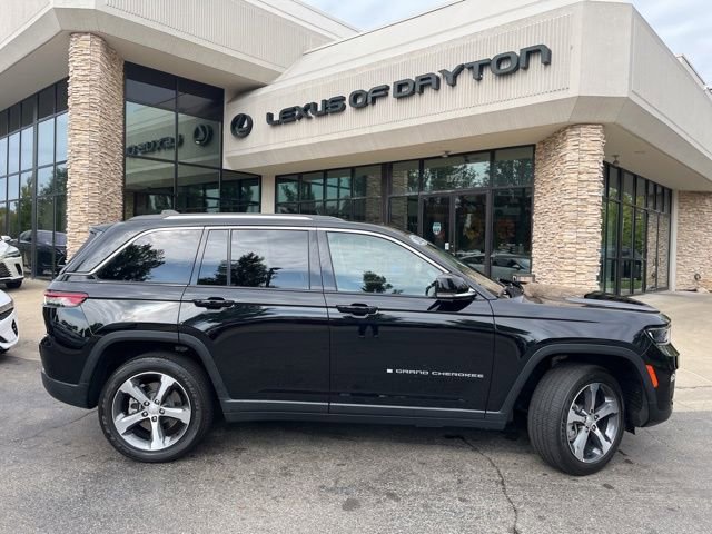 Used 2023 Jeep Grand Cherokee 4WD 4xe image 4