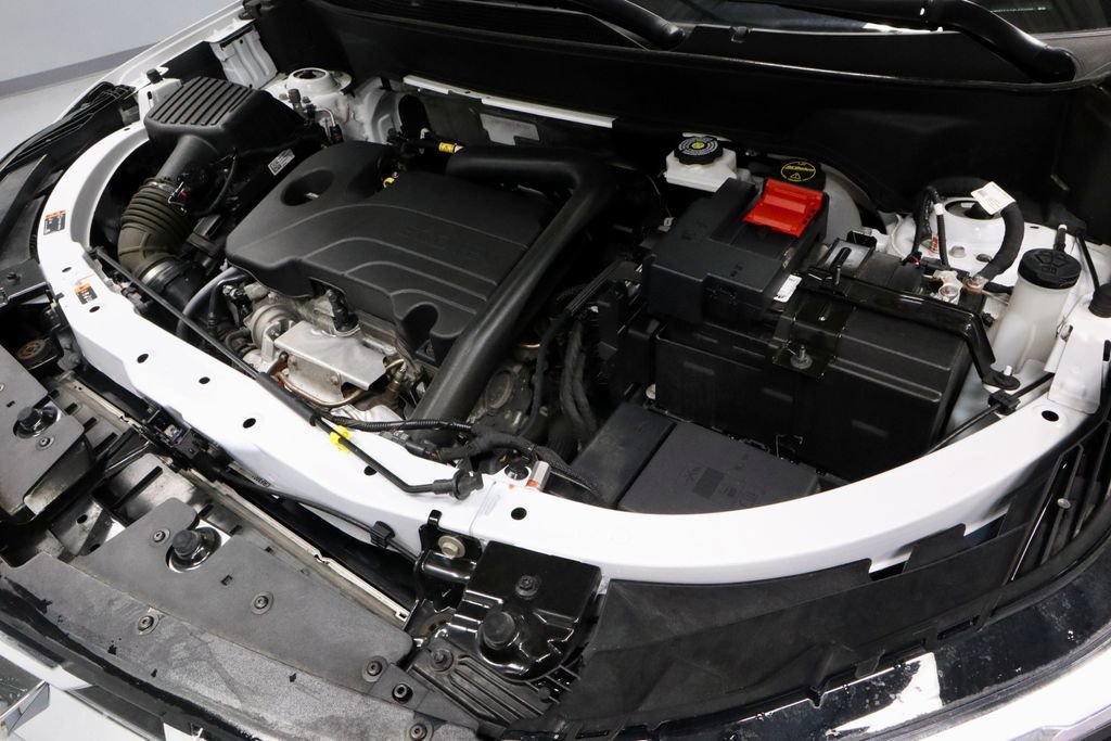 Used 2025 Chevrolet Equinox LT AWD/4WD image 18