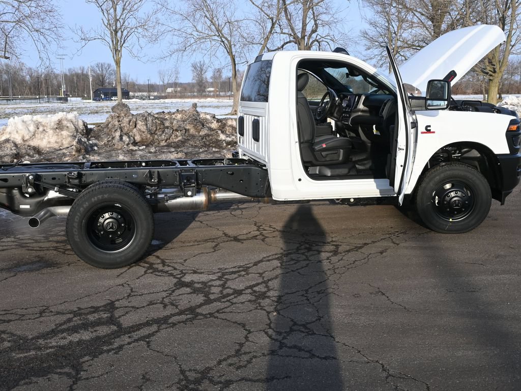 New 2026 RAM 3500 Tradesman AWD/4WD image 14