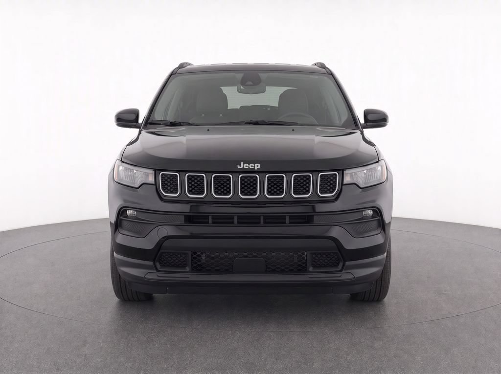 Used 2024 Jeep Compass Latitude AWD/4WD image 5