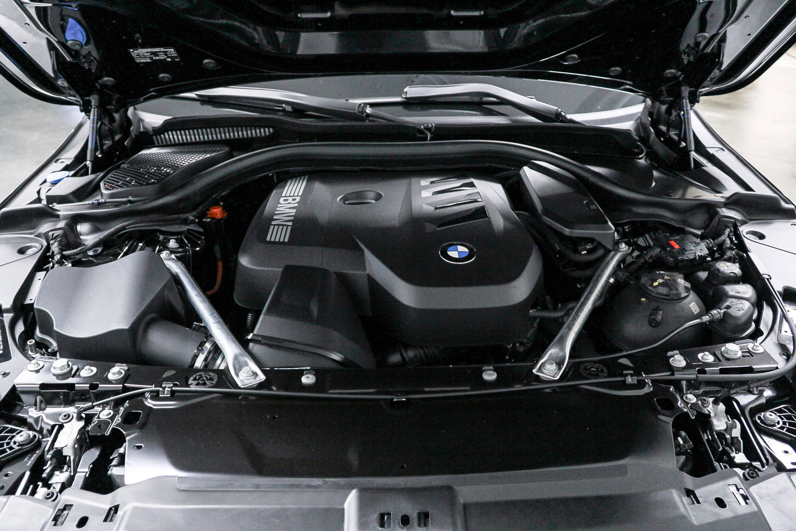 Used 2026 BMW 530i w/ Premium Package image 27