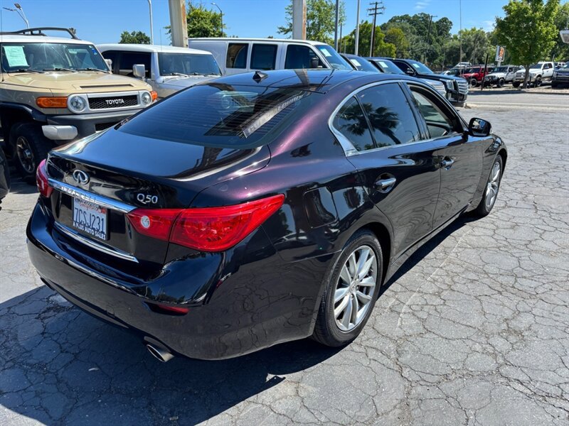 Used 2014 INFINITI Q50 w/ Moonroof Package RWD image 4