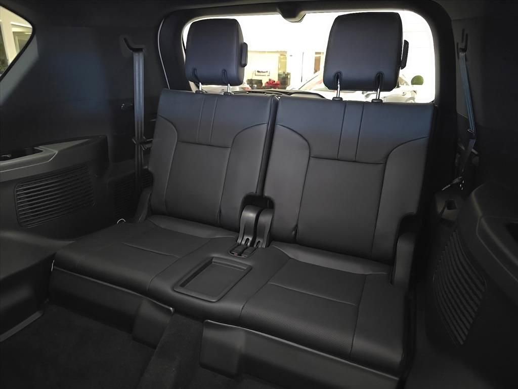 New 2025 Lexus LX 700h Luxury image 35