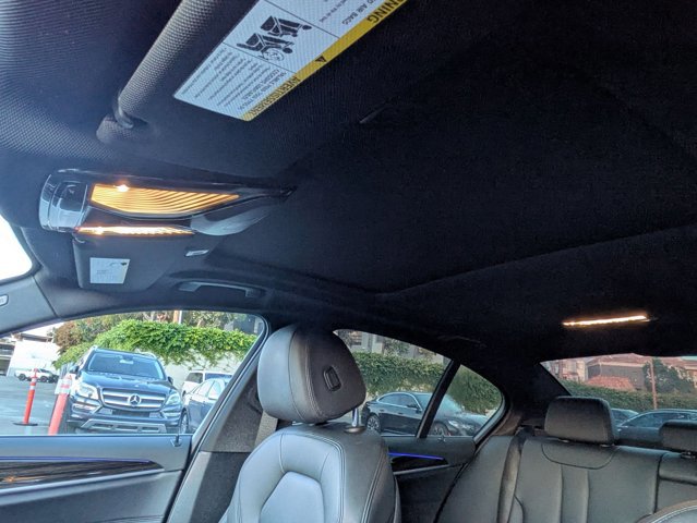 Used 2020 BMW 530e image 17