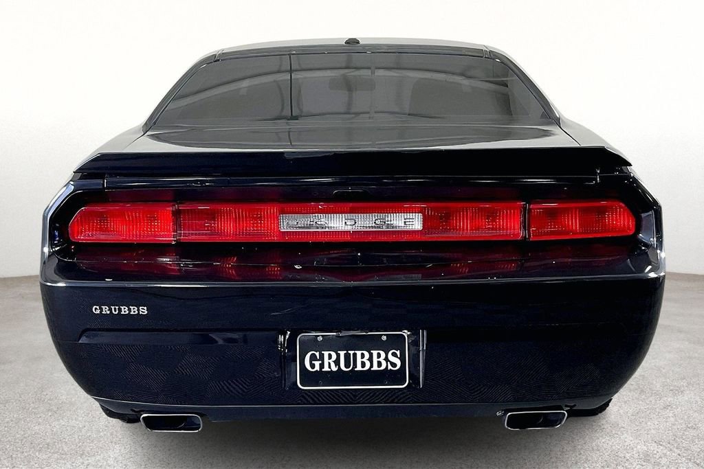 Used 2012 Dodge Challenger SXT image 6