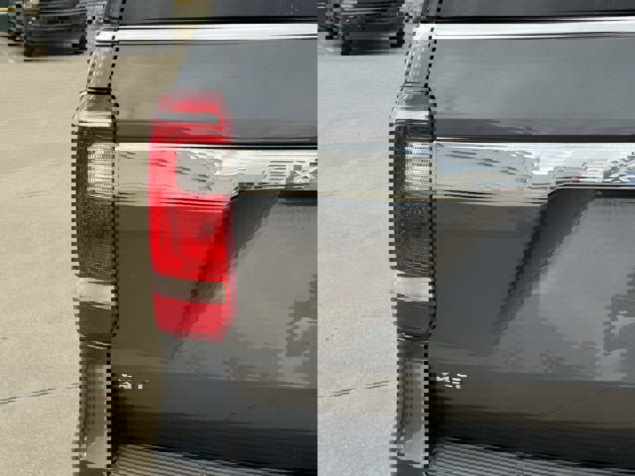 Certified 2021 Ford Expedition Max XLT image 7