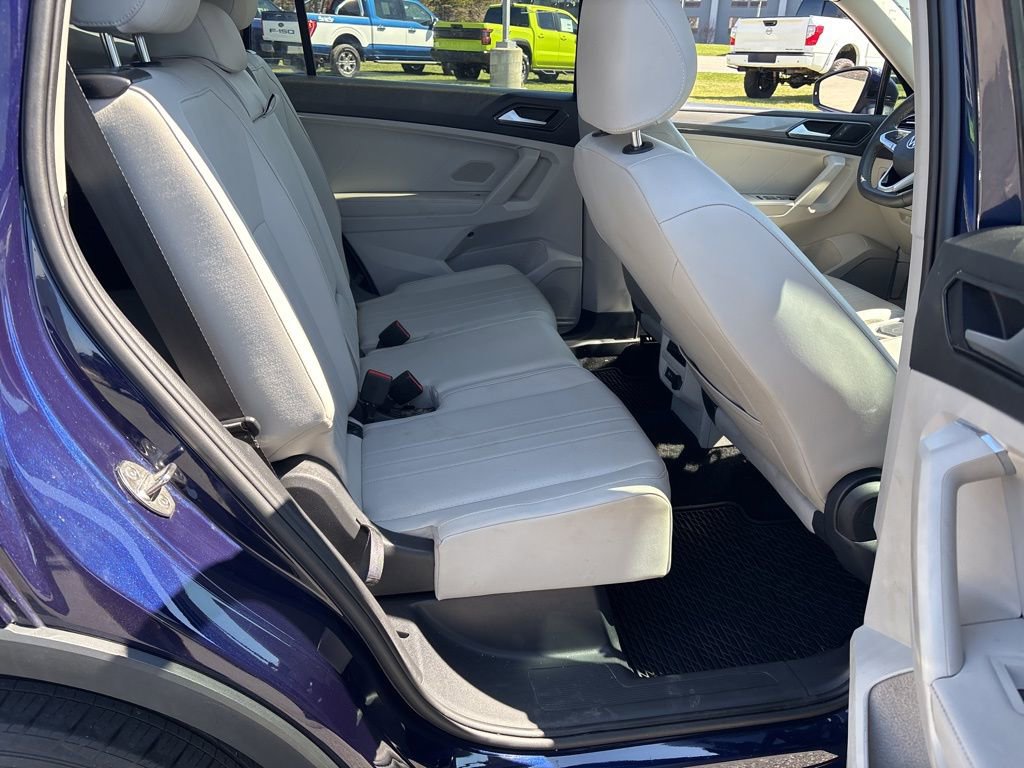 Used 2023 Volkswagen Tiguan SE image 29