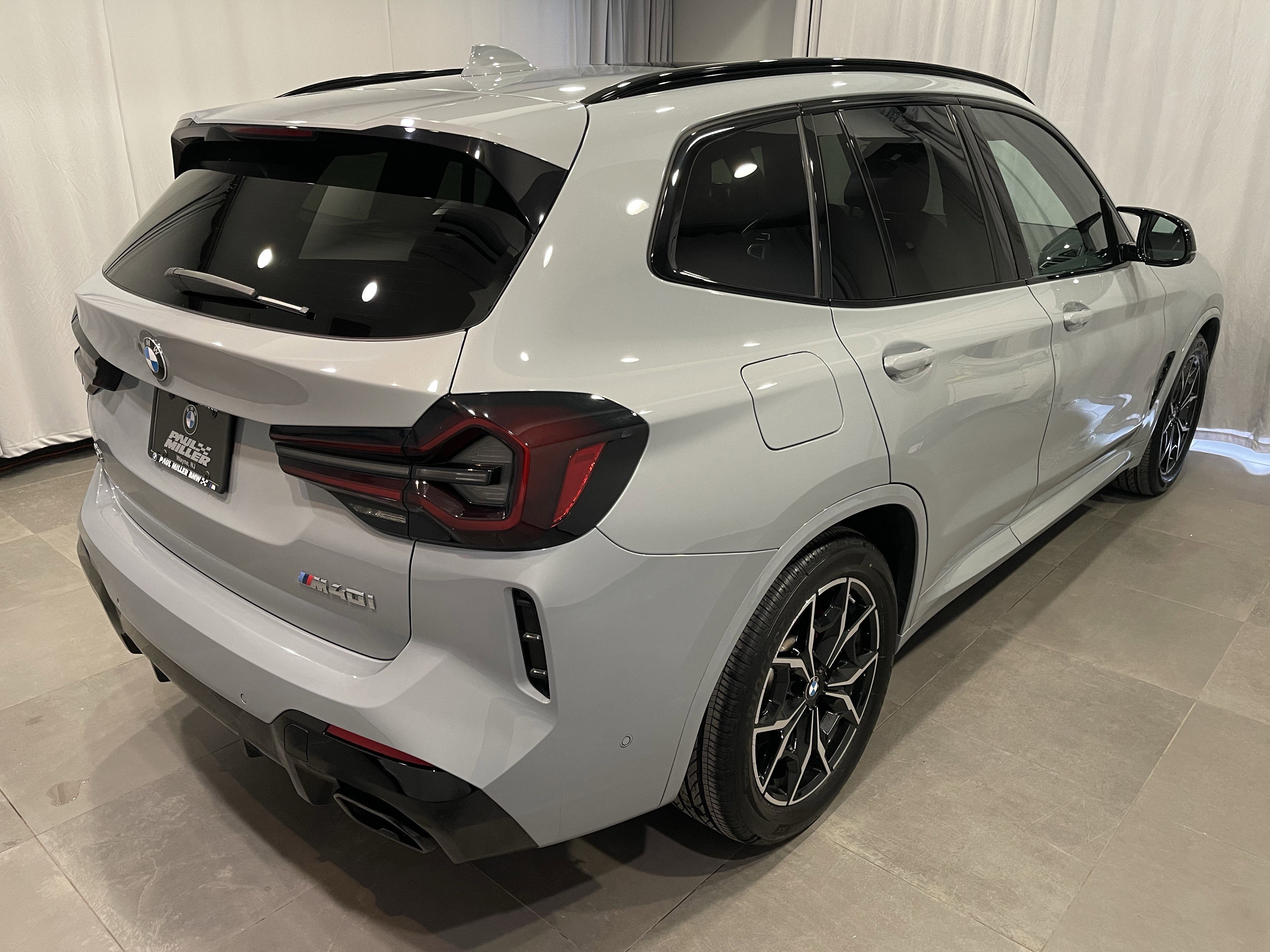 Used 2024 BMW X3 M40i w/ Parking Assistance Package image 7