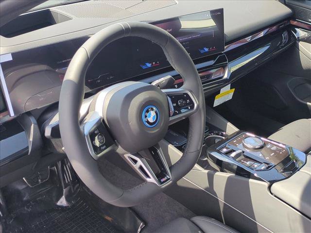 New 2027 BMW i5 M60 w/ M Sport Package RWD image 3