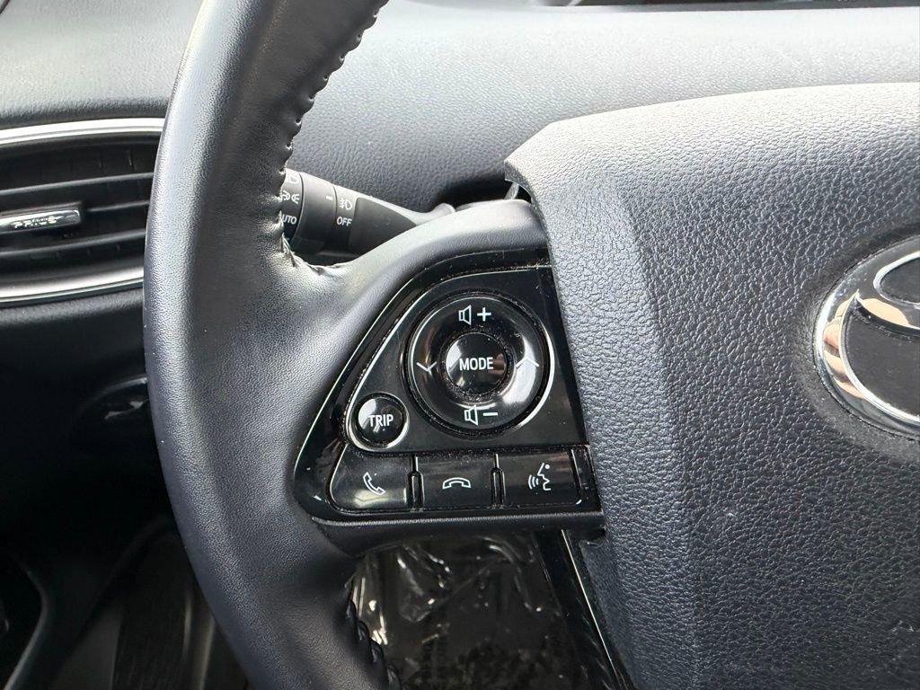 Used 2021 Toyota Prius Prime Limited image 4