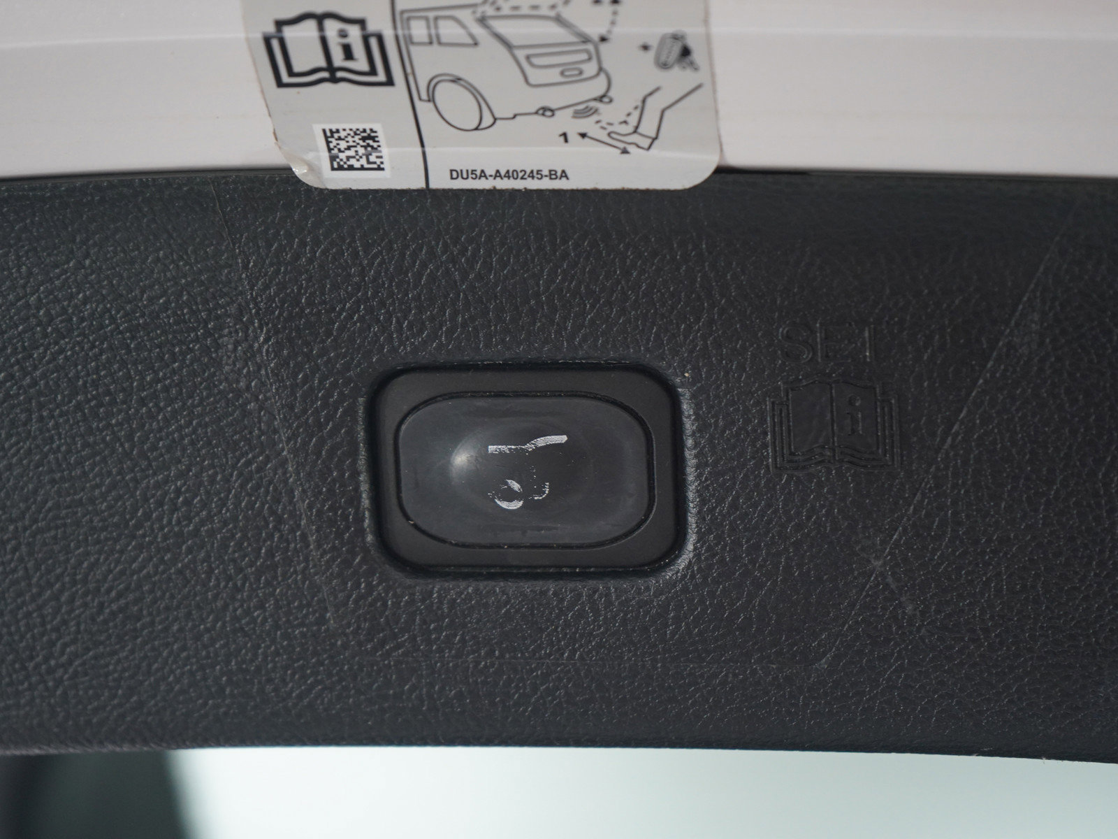 Used 2018 Ford Edge Sport w/ Equipment Group 401A image 17