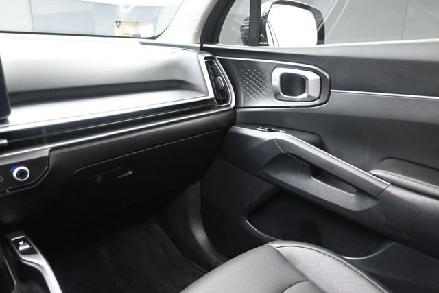Used 2025 Kia Sorento S w/ Panoramic Sunroof Package FWD image 24