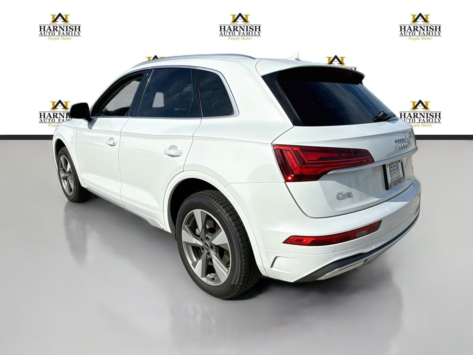 Used 2022 Audi Q5 2.0T Premium Plus w/ Premium Plus Package AWD/4WD image 3