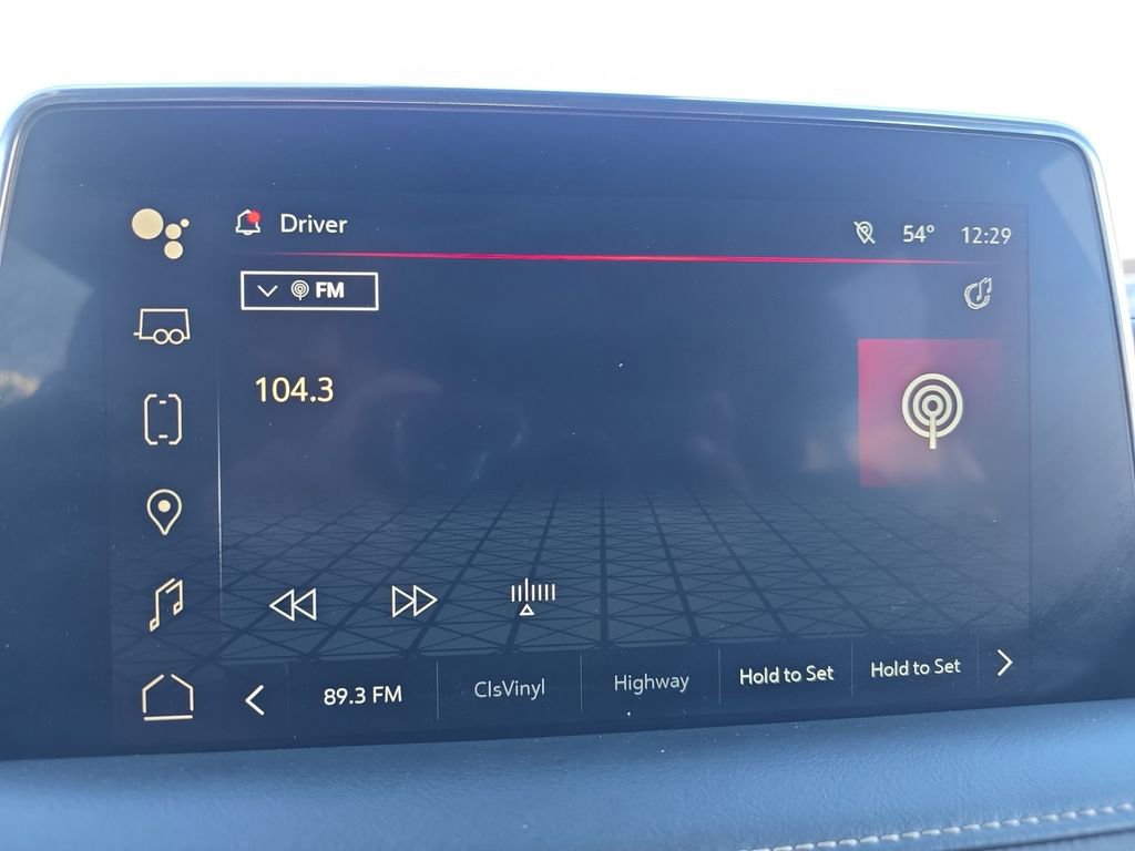 Used 2023 GMC Yukon SLT w/ SLT Luxury Package image 23