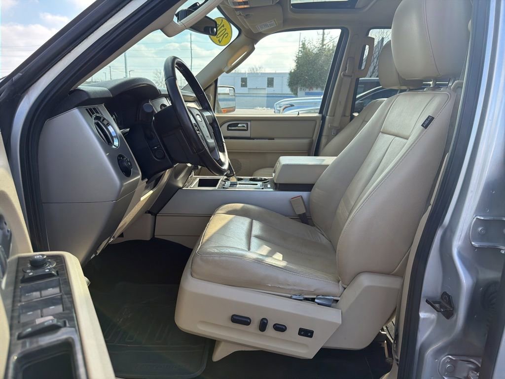 Used 2016 Ford Expedition Limited w/ Equipment Group 301A image 18