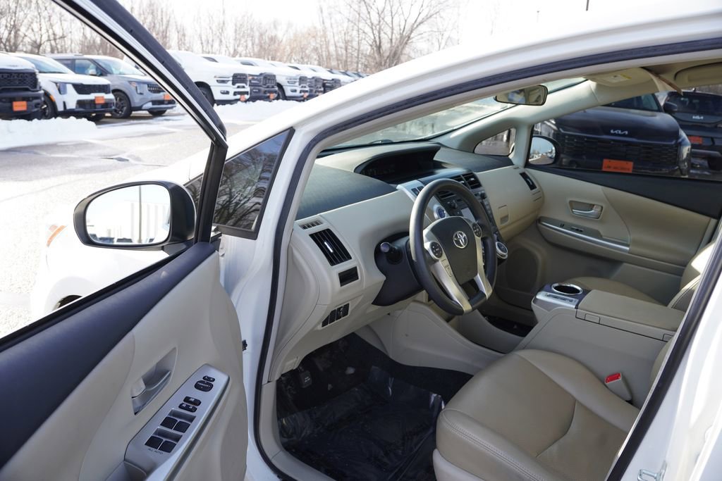 Used 2013 Toyota Prius V Two image 14