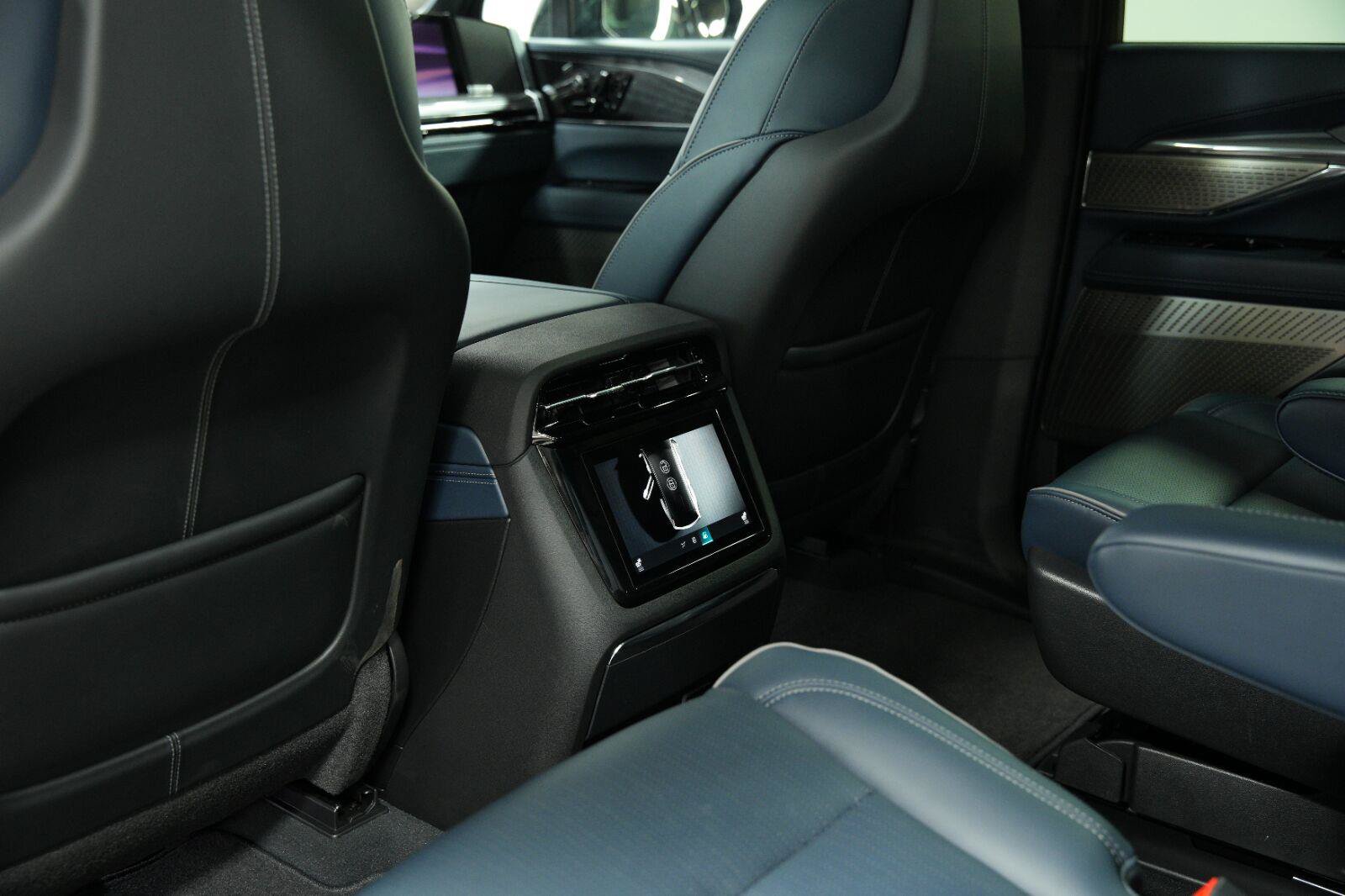 Certified 2026 Cadillac Escalade IQ Sport 2 AWD/4WD image 34