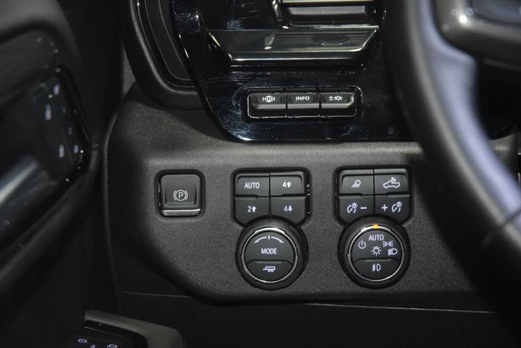 Used 2024 Chevrolet Silverado 1500 ZR2 w/ ZR2 Bison Edition AWD/4WD image 39