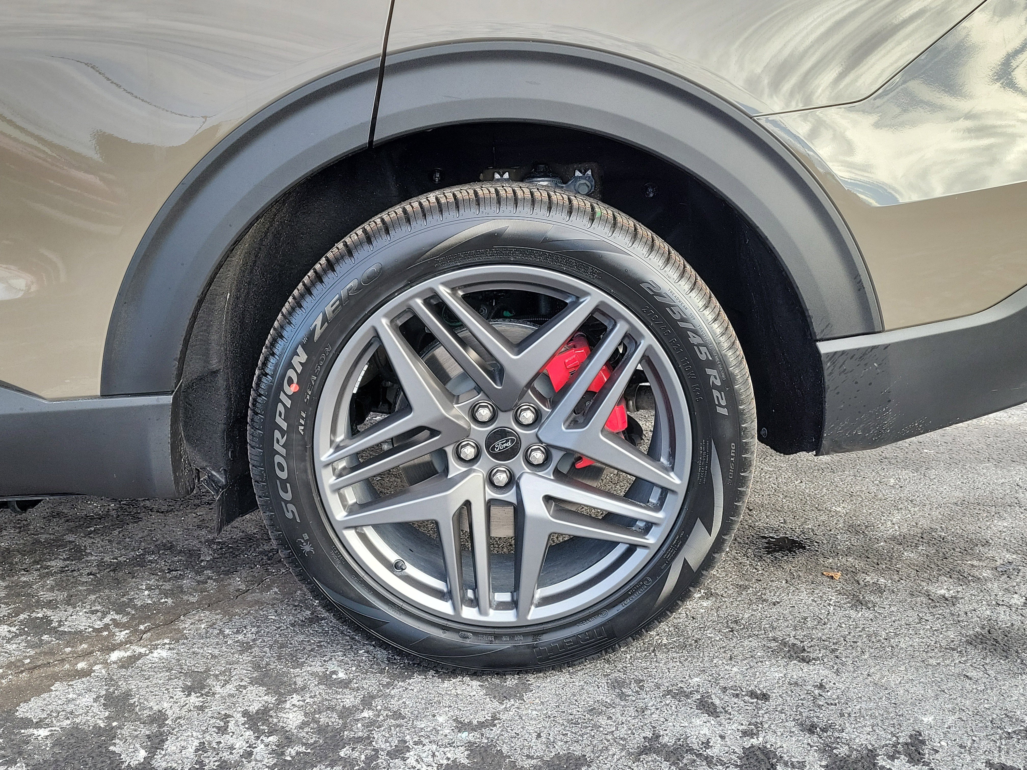 New 2026 Ford Explorer ST w/ Sun And Sound Package image 5