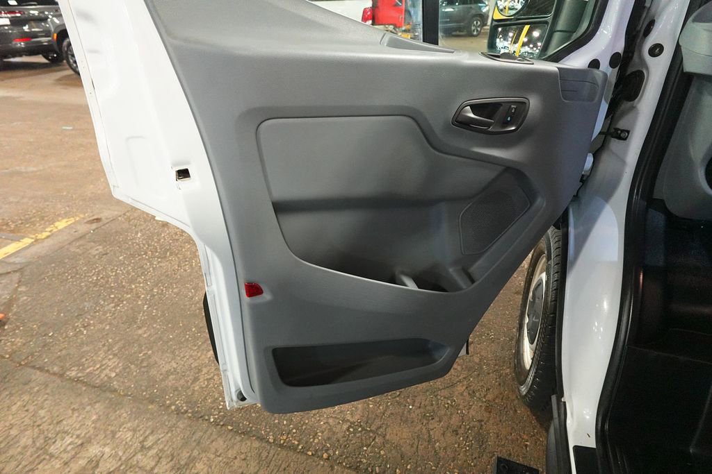 Used 2019 Ford Transit 250 130 Low Roof image 15