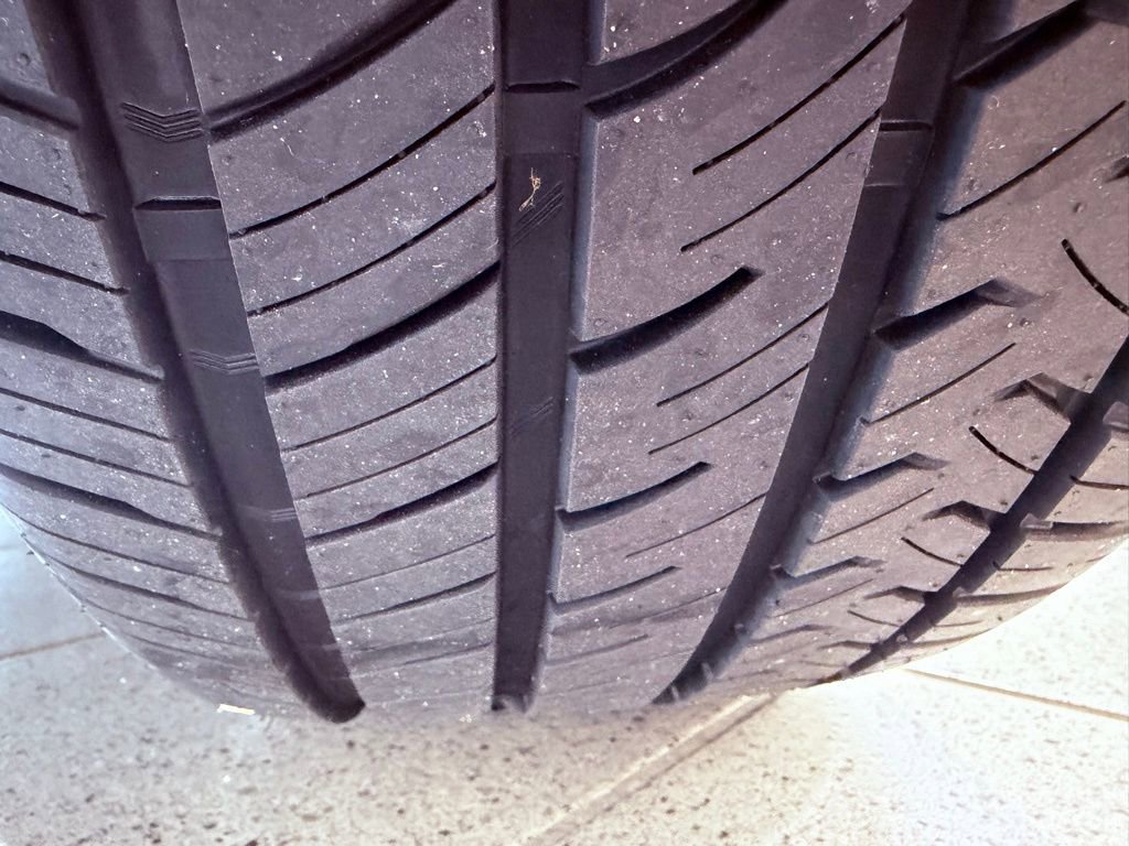 Used 2020 Ford Explorer Platinum w/ Premium Technology Package image 20