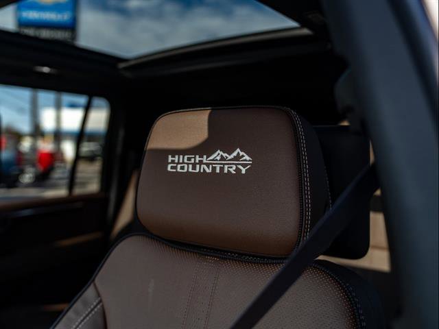New 2026 Chevrolet Suburban High Country AWD/4WD image 41