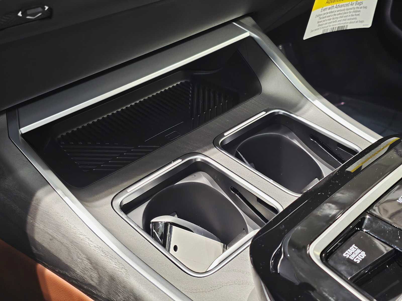 New 2026 BMW 750e xDrive w/ Executive Package image 19