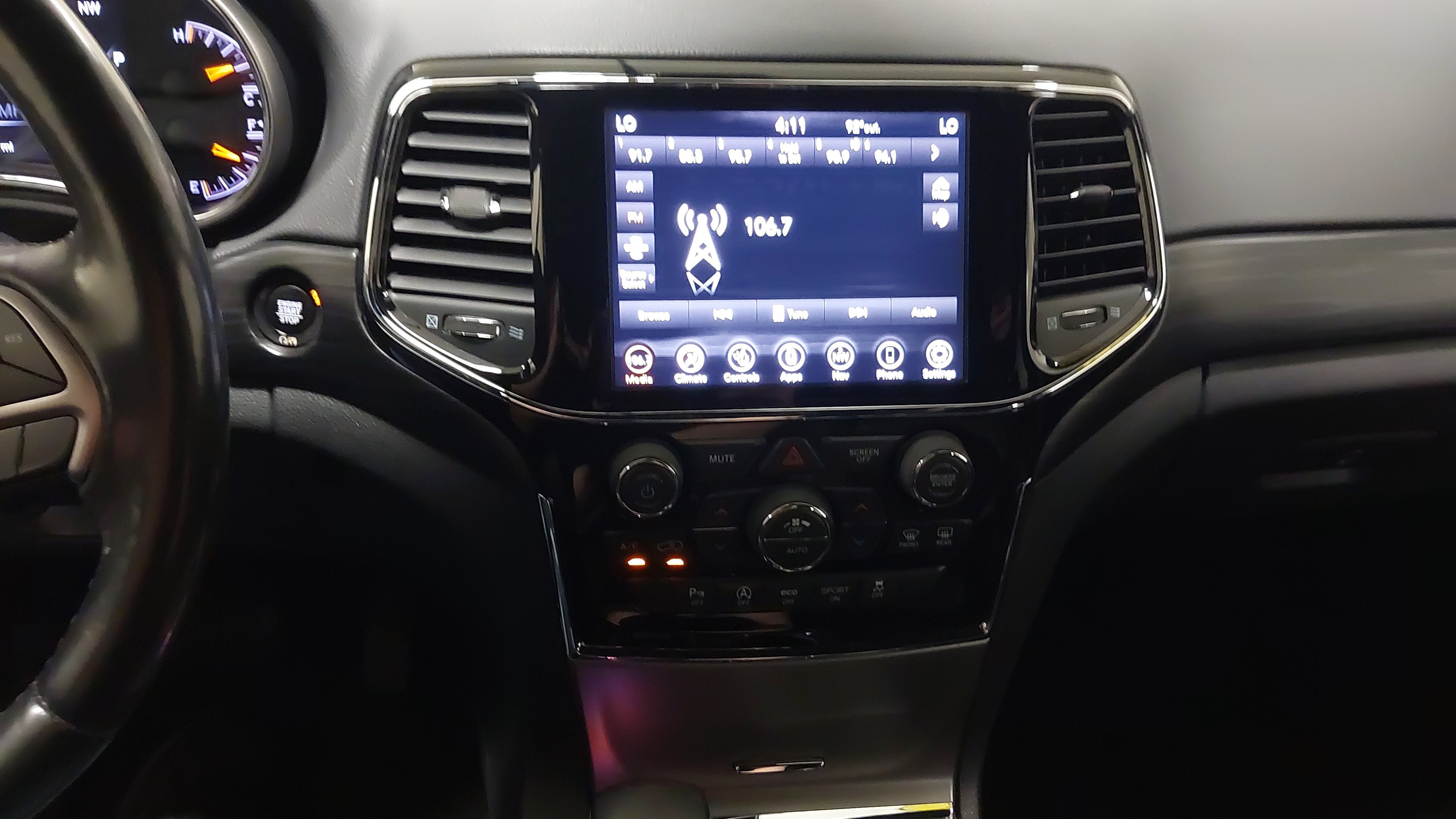 Used 2021 Jeep Grand Cherokee Laredo X AWD/4WD image 21