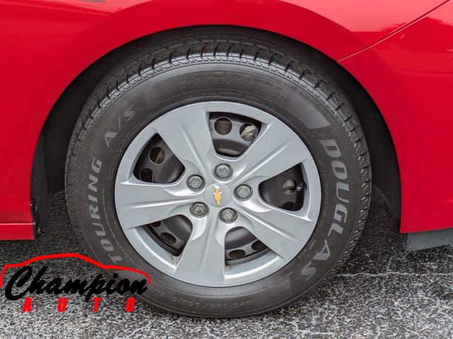 Used 2017 Chevrolet Cruze LS FWD image 12