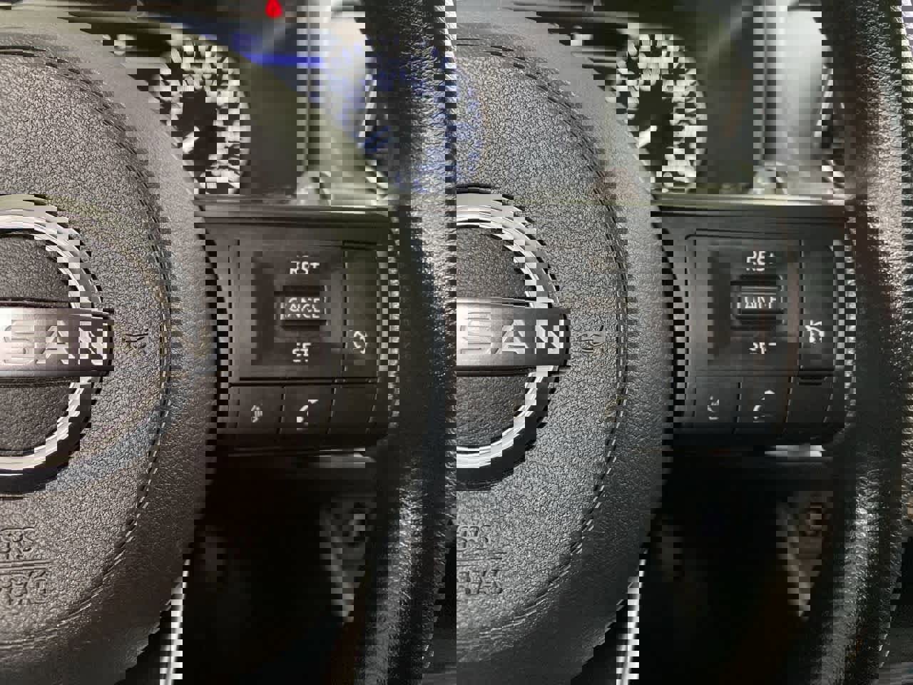 Used 2024 Nissan Rogue S image 21