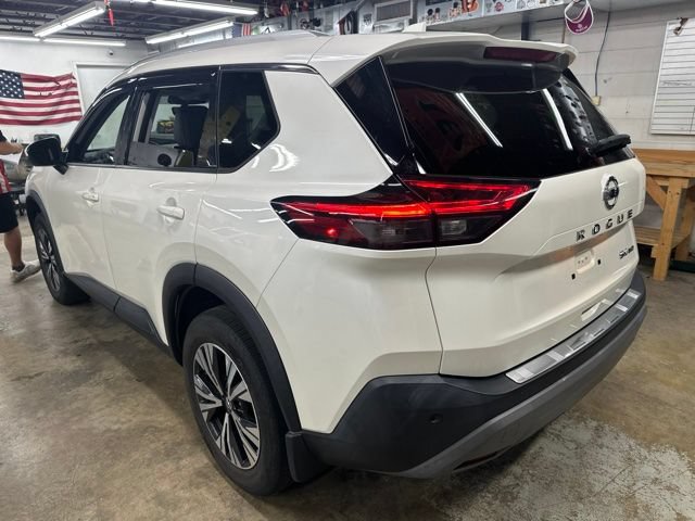 Used 2021 Nissan Rogue SV w/ Premium Package AWD/4WD image 18