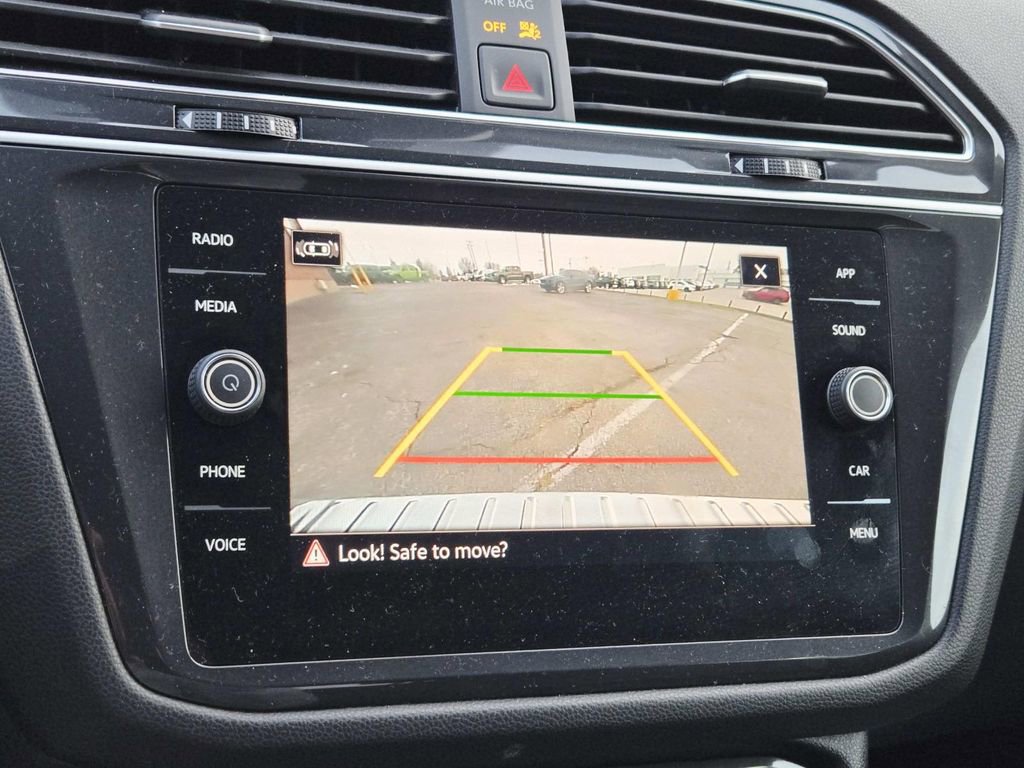 Used 2024 Volkswagen Tiguan Wolfsburg Edition image 28