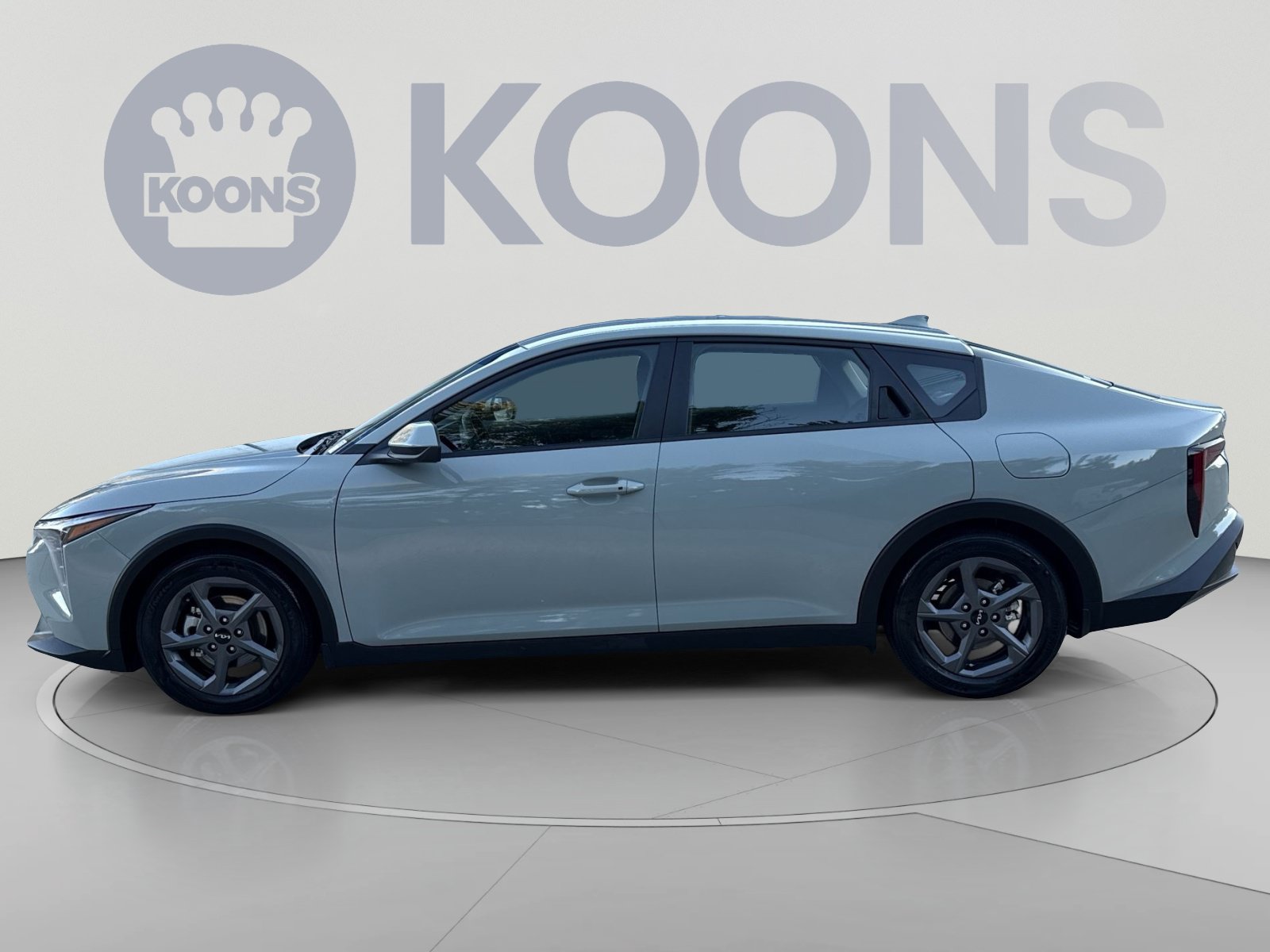 Used 2025 Kia K4 FWD image 2