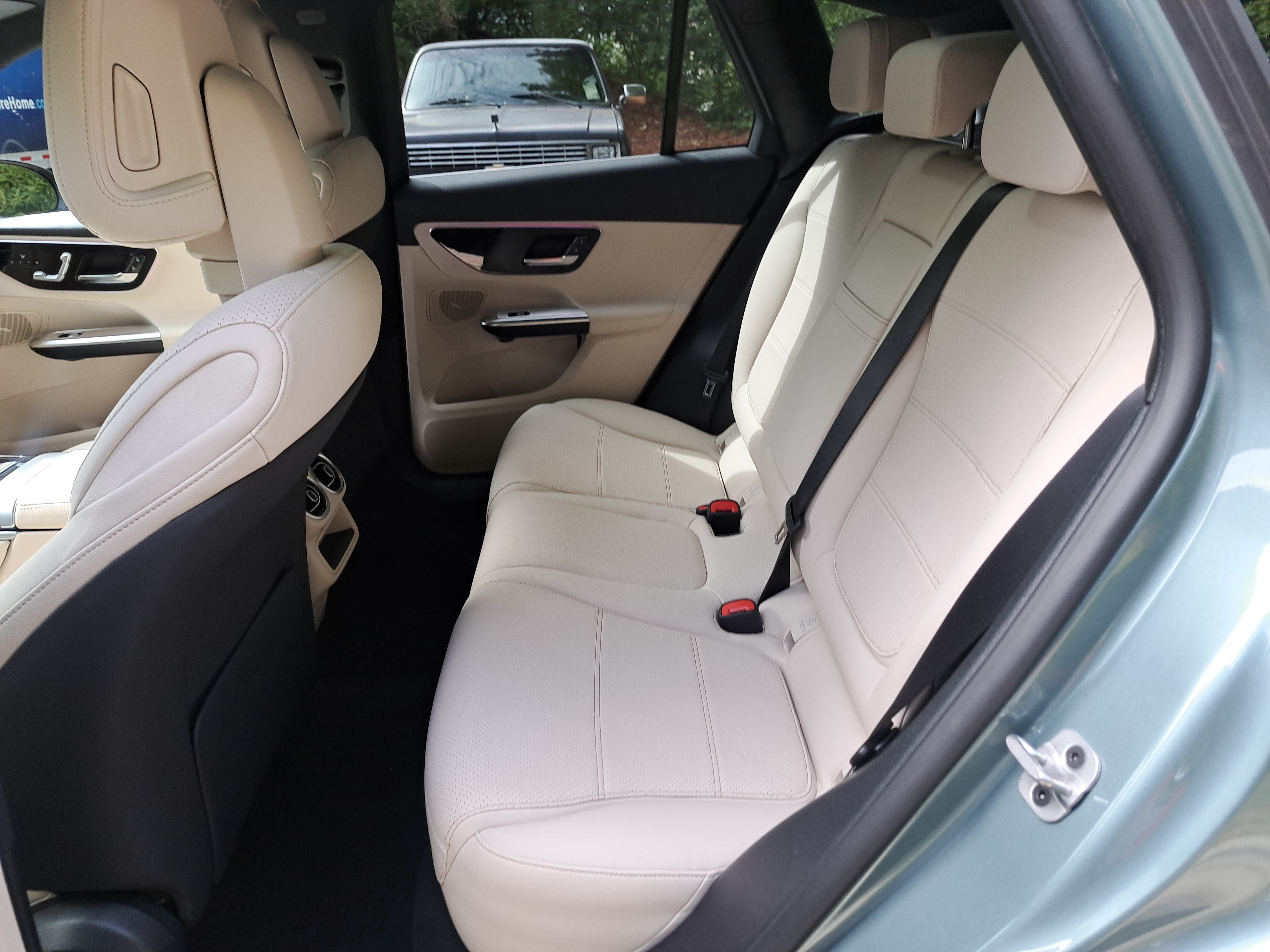 Used 2026 Mercedes-Benz GLC 300 image 16