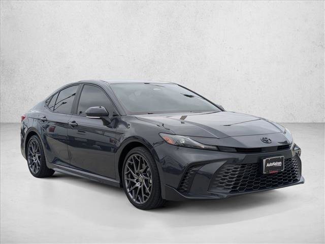 Used 2025 Toyota Camry SE FWD image 3