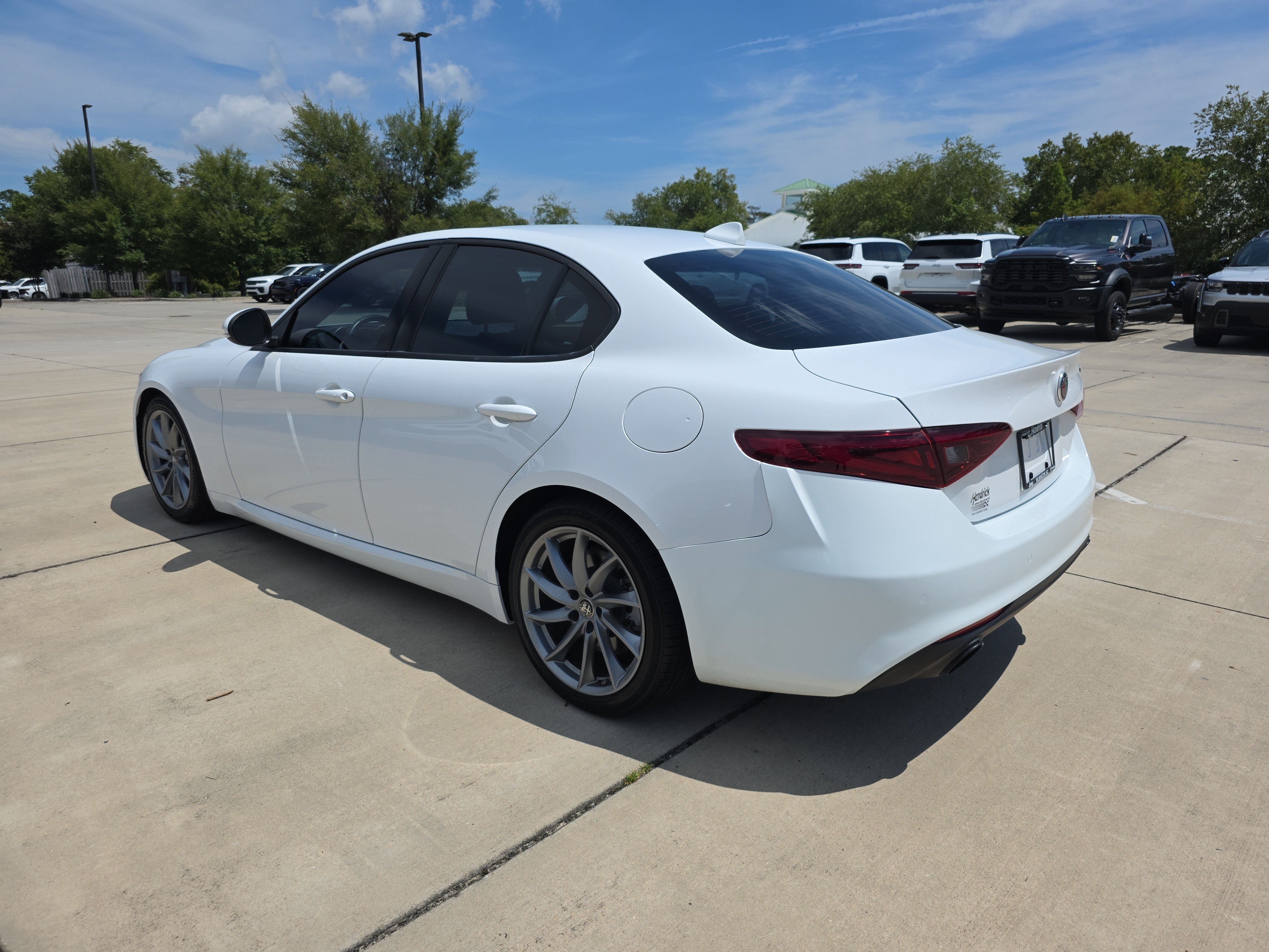 Used 2023 Alfa Romeo Giulia Sprint RWD image 7