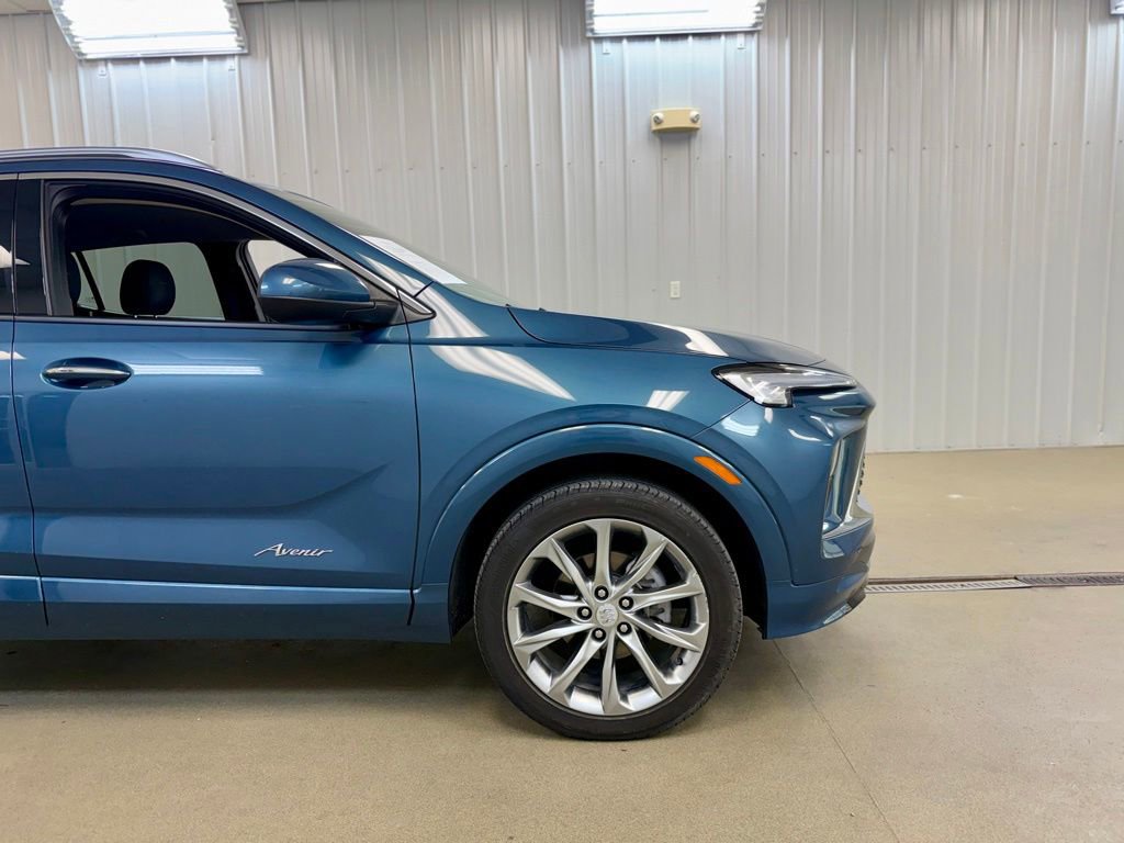 Used 2024 Buick Encore GX Avenir AWD/4WD image 4