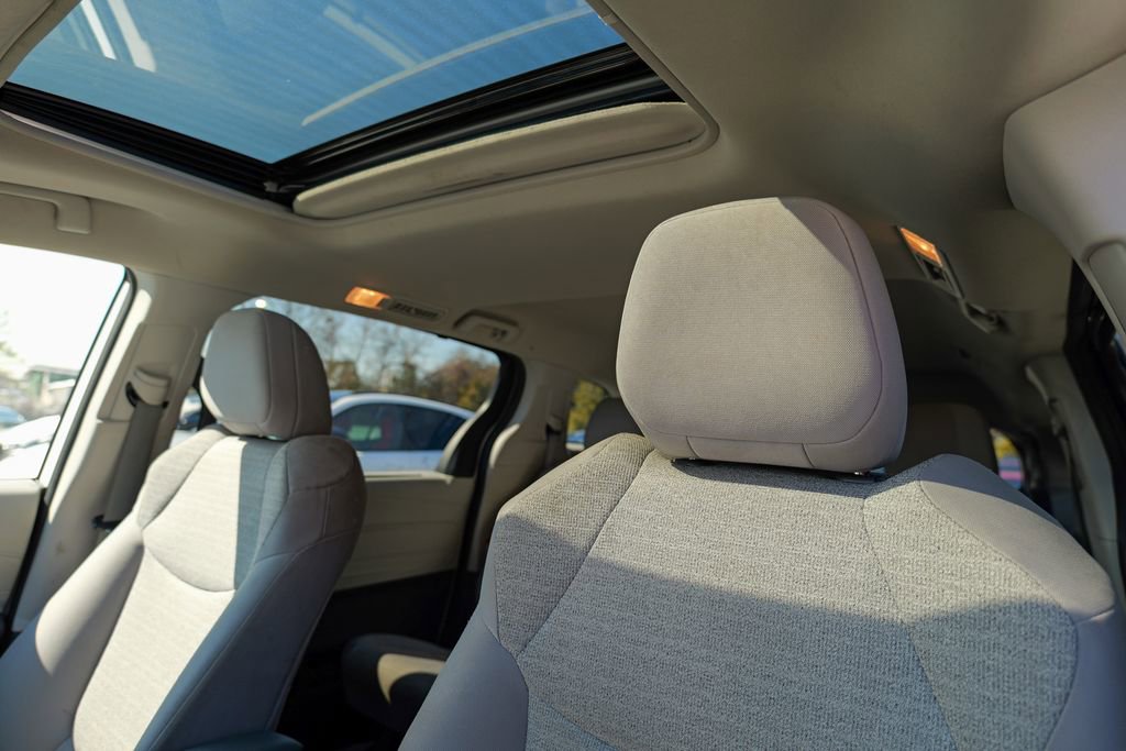 Used 2022 Toyota Sienna LE w/ LE Plus Package image 22