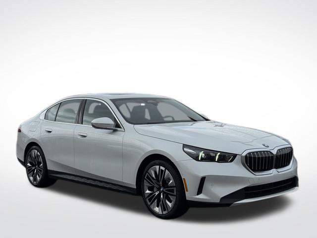 New 2026 BMW 530i xDrive w/ Premium Package AWD/4WD image 4