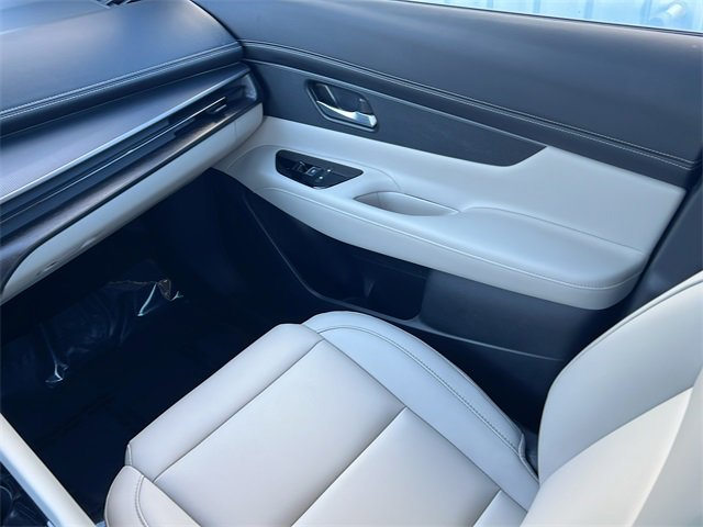 Certified 2025 Nissan Murano SV image 14