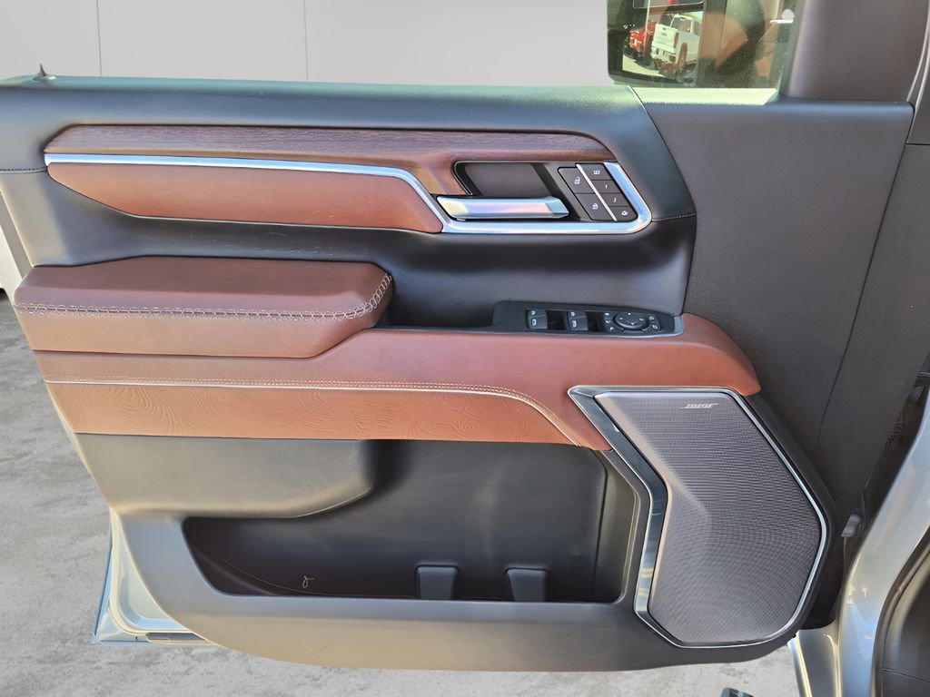 Used 2024 GMC Sierra 3500 Denali Ultimate image 28