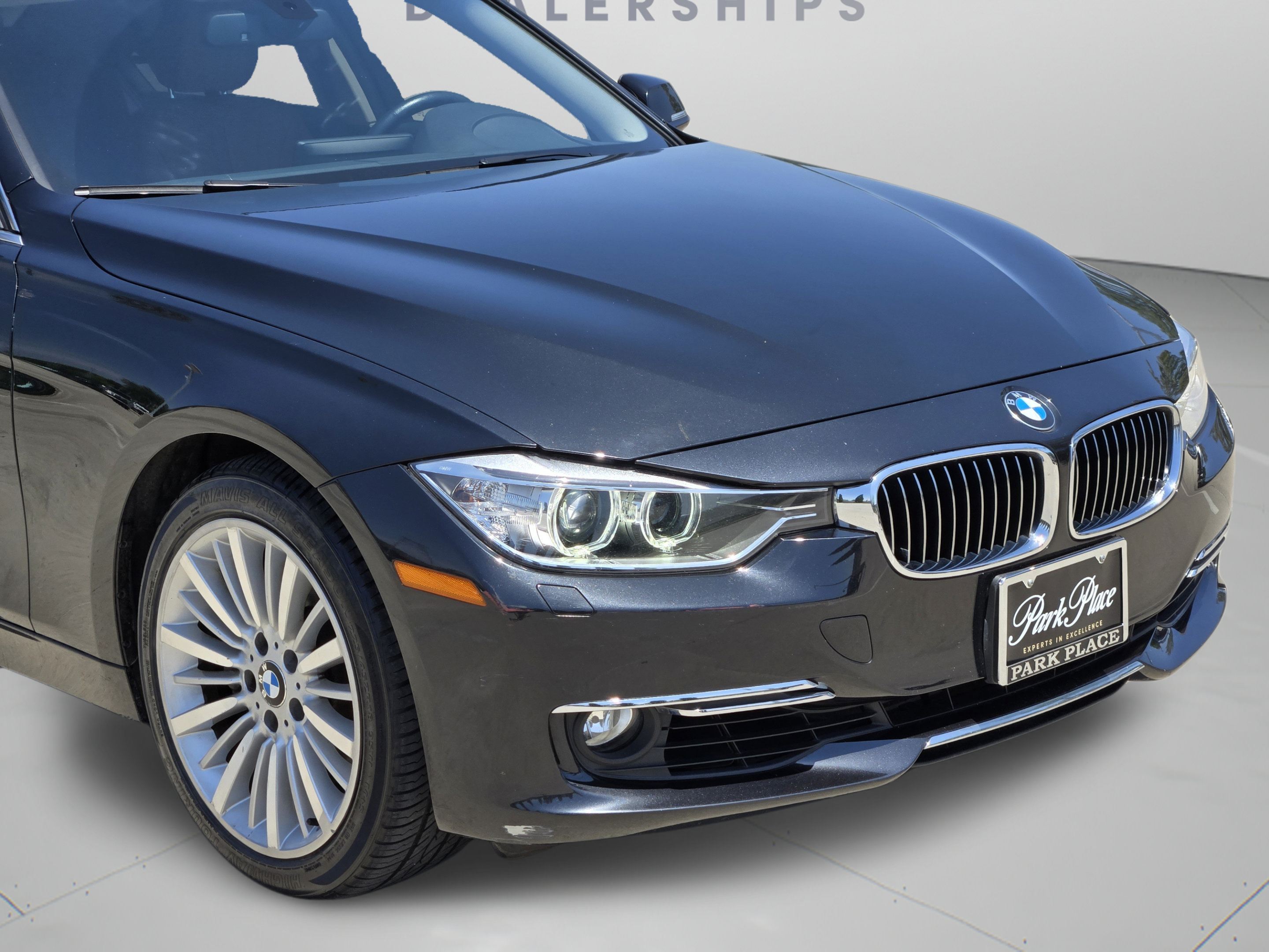 Used 2013 BMW 335i xDrive Sedan AWD/4WD image 32