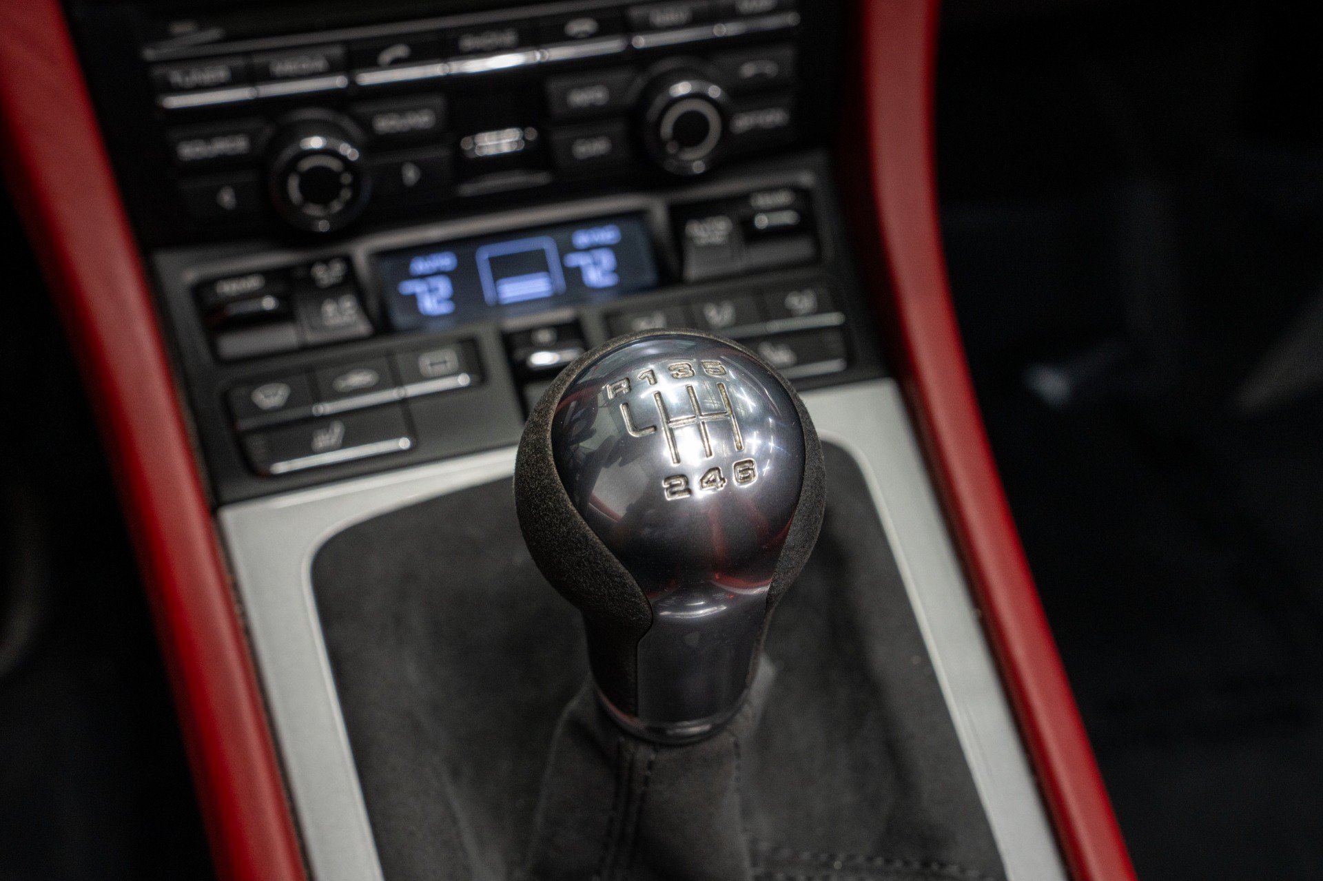 Used 2016 Porsche Boxster Spyder RWD image 16