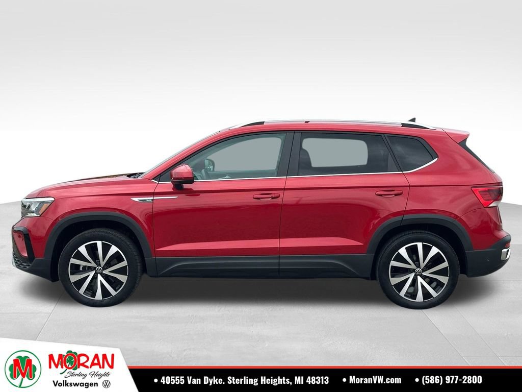 Certified 2023 Volkswagen Taos SE w/ Panoramic Sunroof Package AWD/4WD image 2