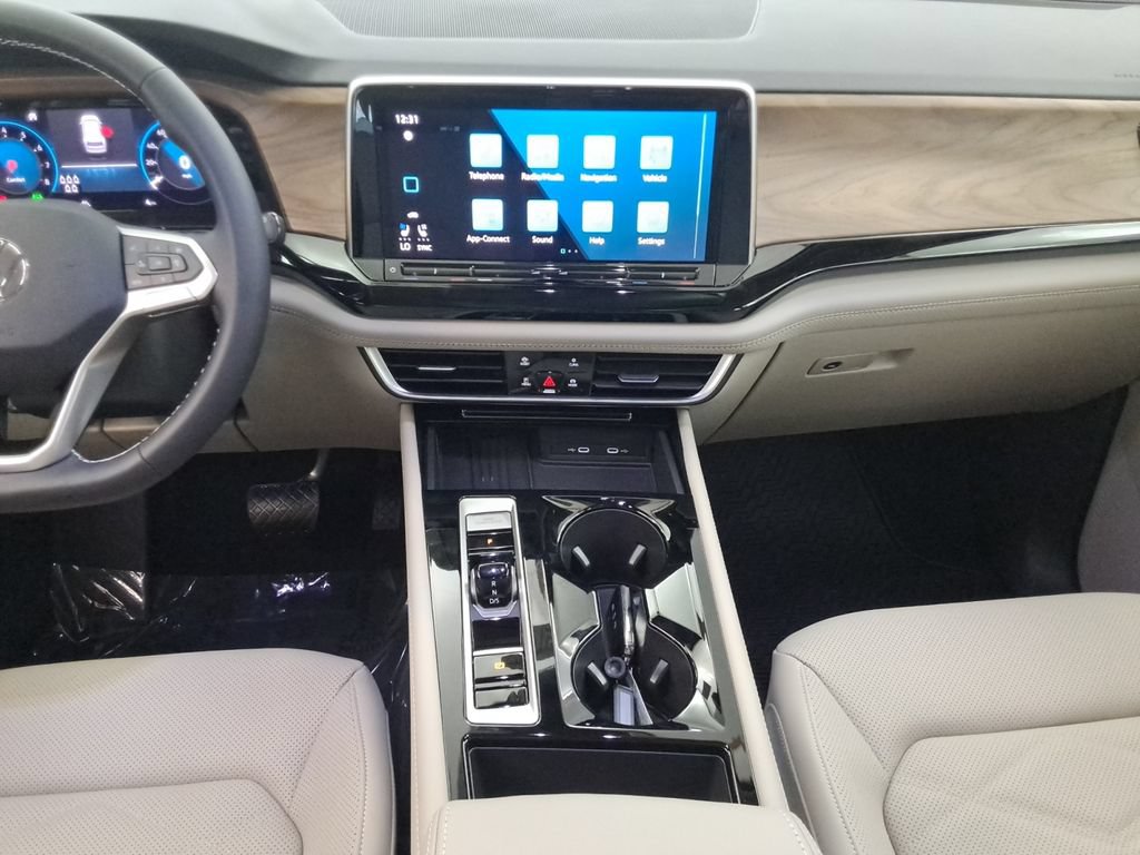 Used 2026 Volkswagen Atlas SE w/ Panoramic Sunroof Package FWD image 13
