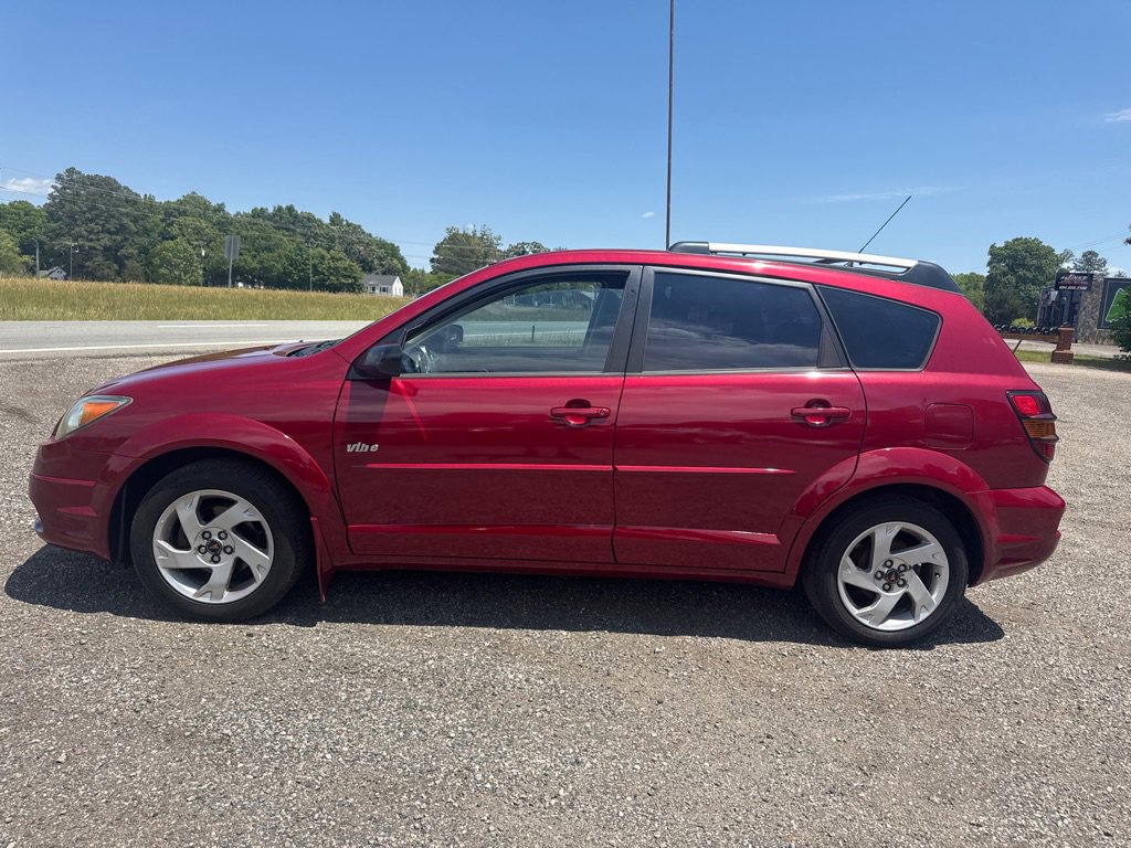 Used 2004 Pontiac Vibe w/ Moon And Tunes Value Package FWD image 4