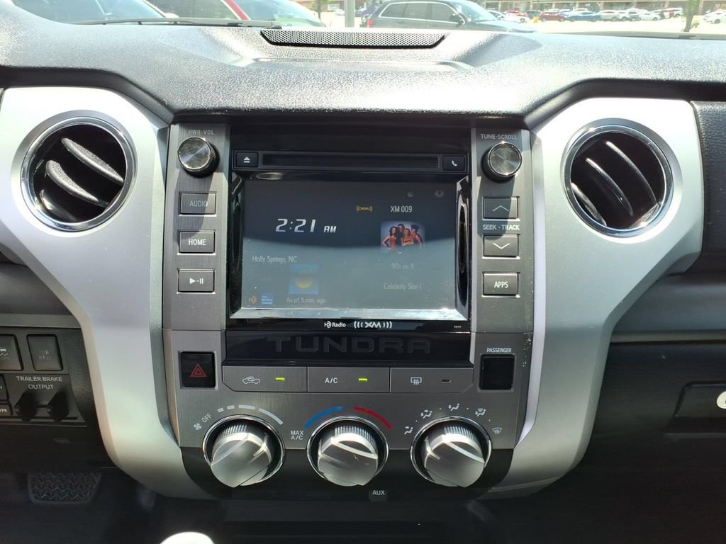 Used 2016 Toyota Tundra SR5 w/ SR5 Upgrade Package RWD image 10